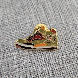 Loungefly Star Wars Sneaker Pin